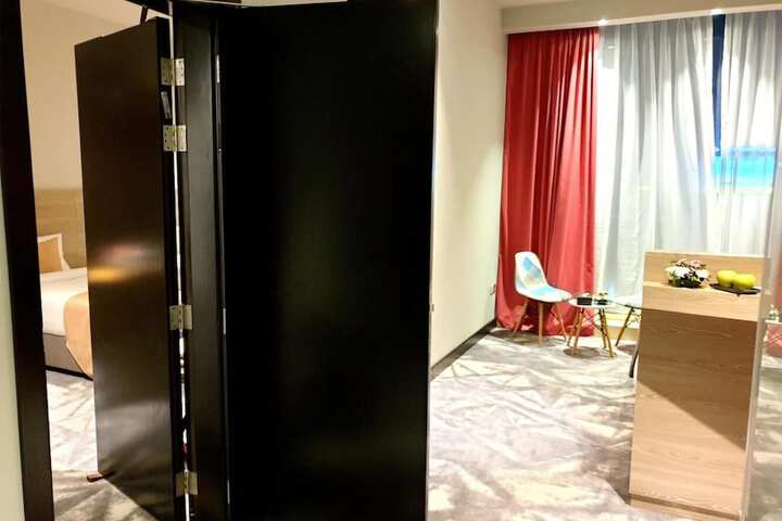 Room 5 of 57