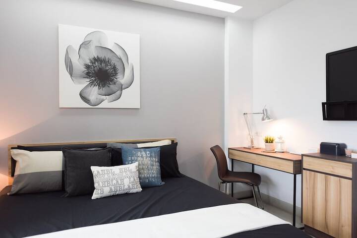Room 6 of 38