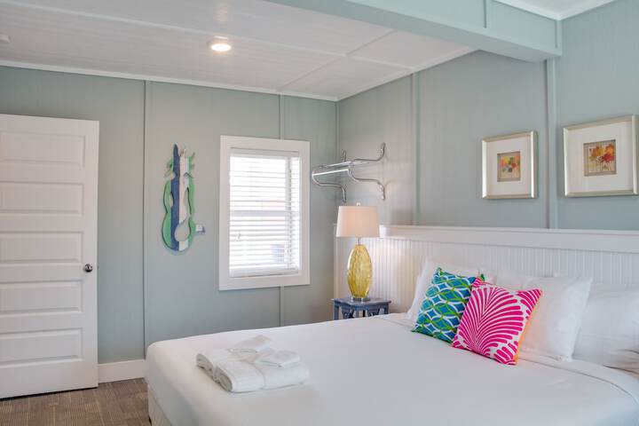 Room 14 of 77