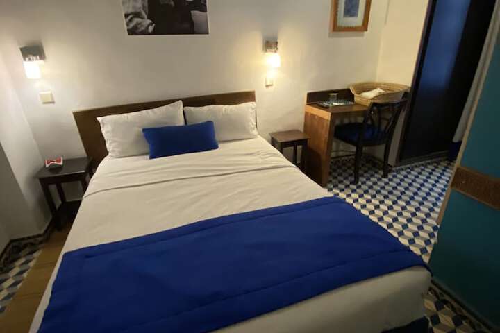 Room 12 of 34