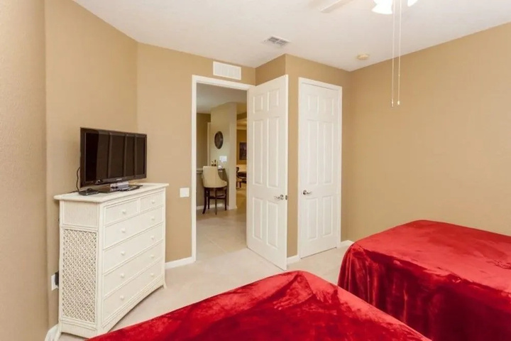 Room 5 of 27