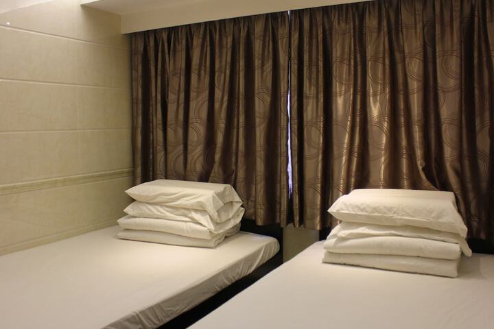 Room 11 of 195