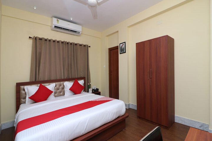 Room 13 of 33