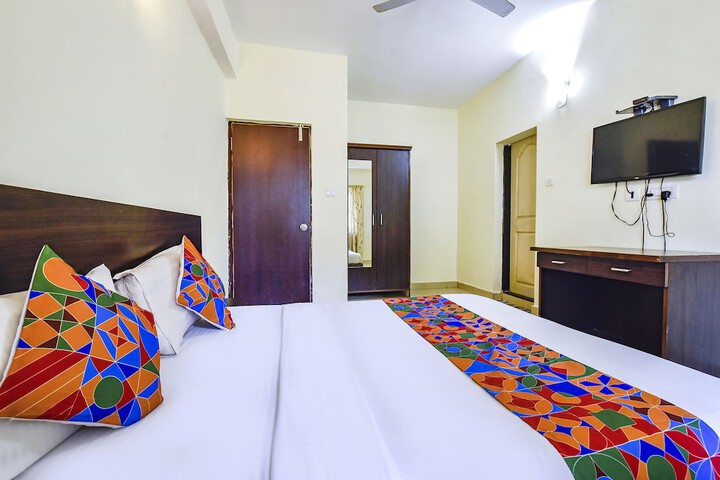 Room 16 of 19