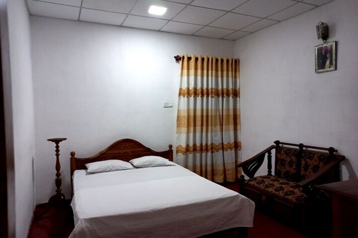 Room 6 of 22