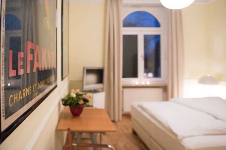 Room 17 of 59