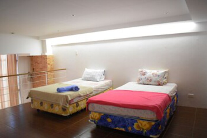 Room 70 of 96