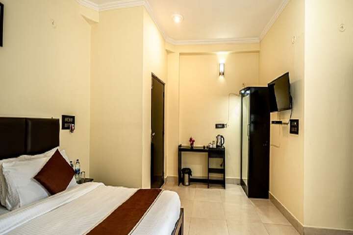 Room 19 of 30