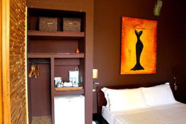 Room 111 of 191