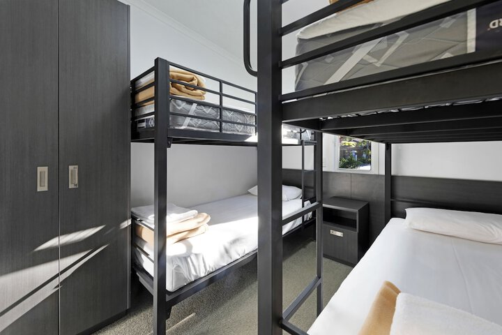 Room 17 of 89