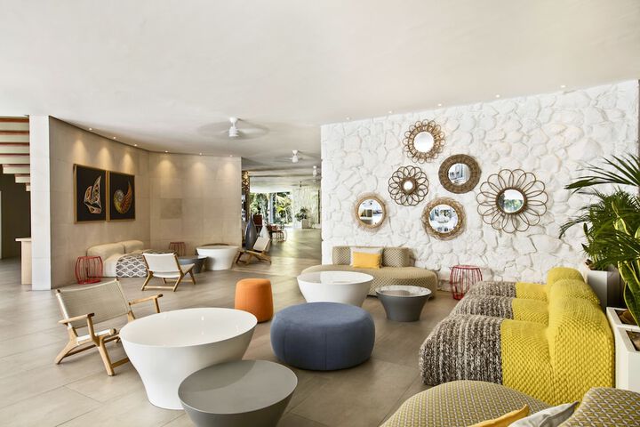 Hotel Lobby