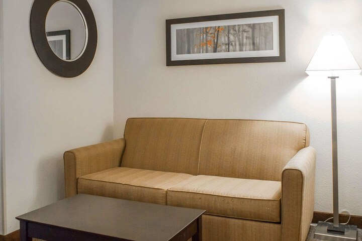 Suite (4 of 9)