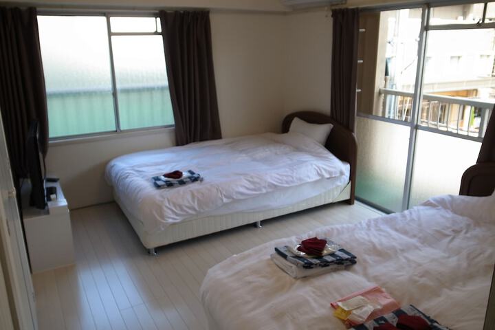 Room 4 of 15