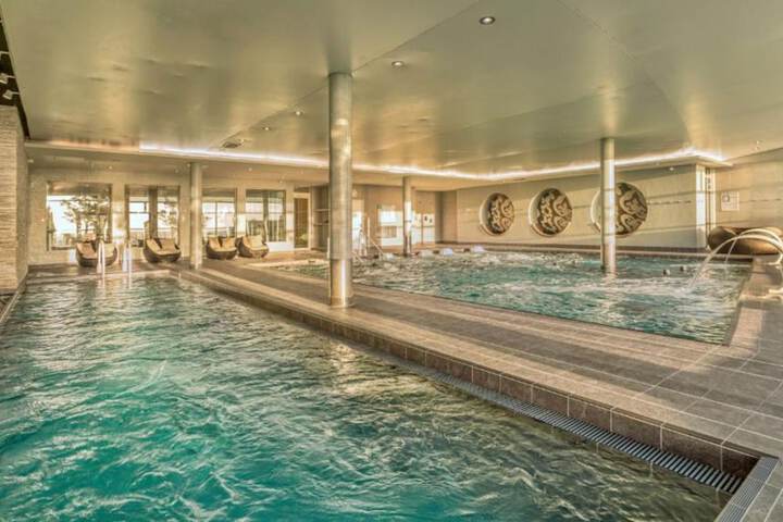Pools & Facilities