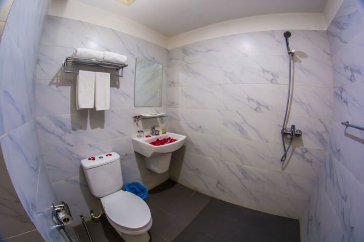 Room 30 of 60