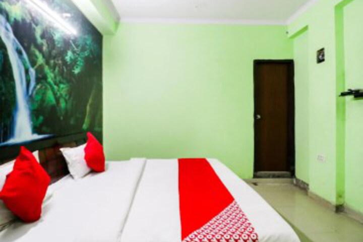 OYO 77339 Uday Paradise