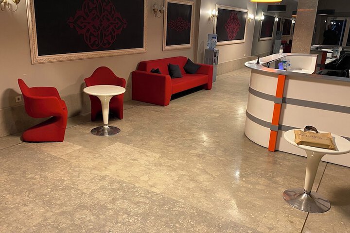 Aderans Hotel