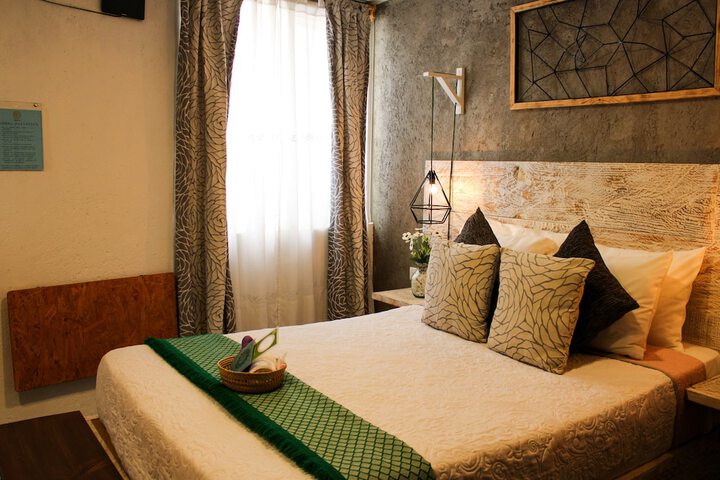 Room 3 of 50