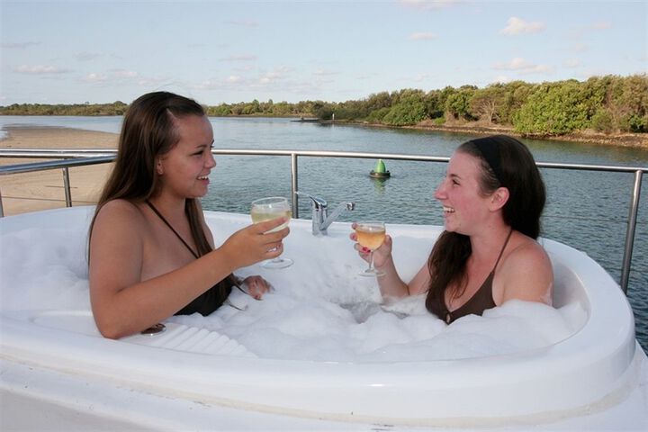 Hot Tub 37 of 46