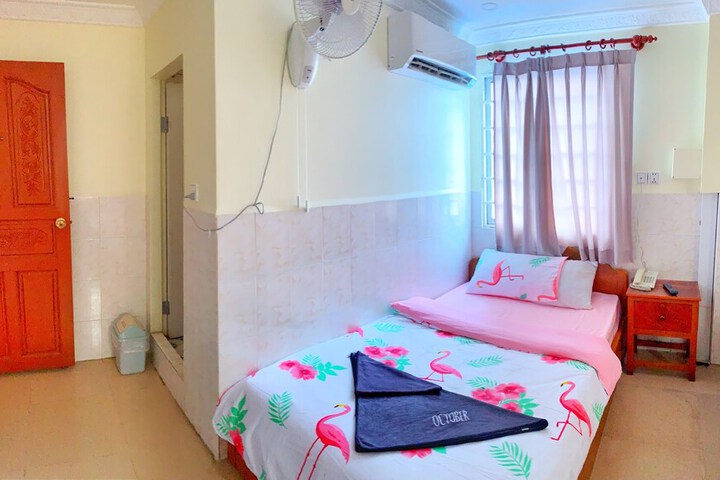 Room 25 of 62