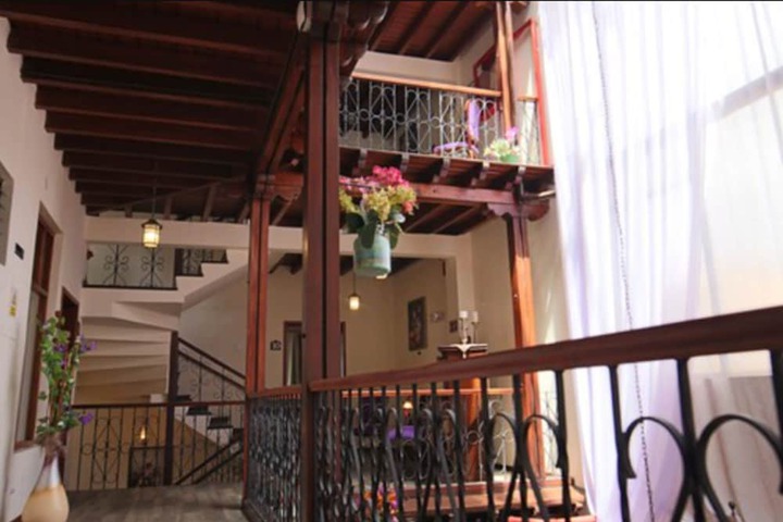 Ballroom/Hall 54 of 75