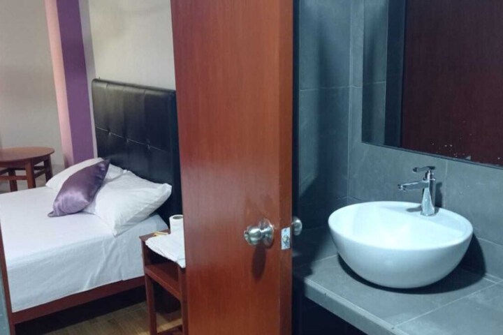 Room 34 of 38
