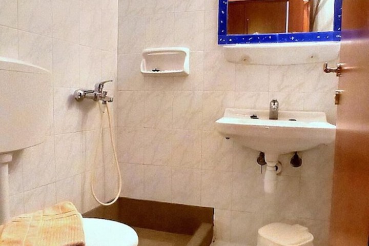 Room 14 of 71