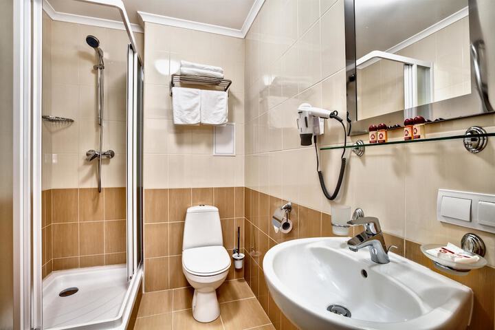 Room 55 of 110