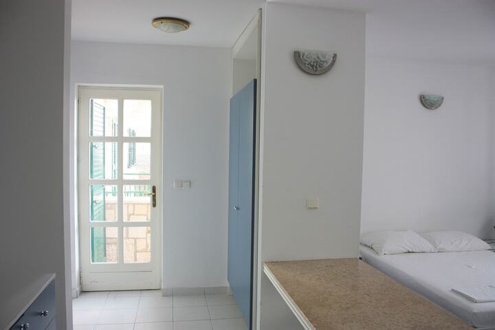 Room 41 of 92