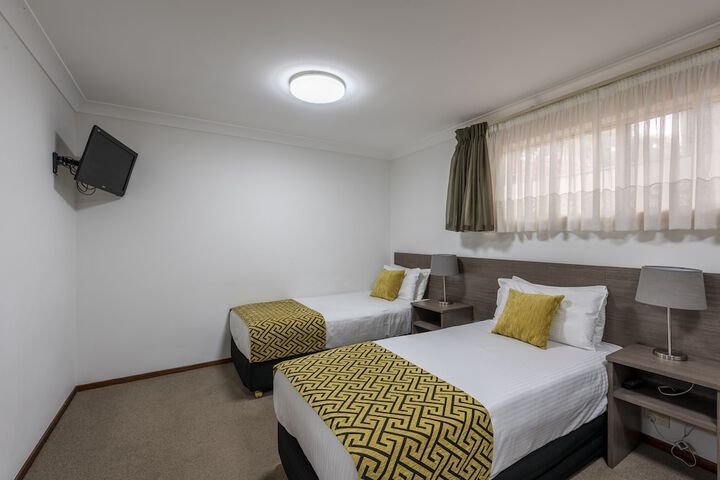 Room 21 of 74