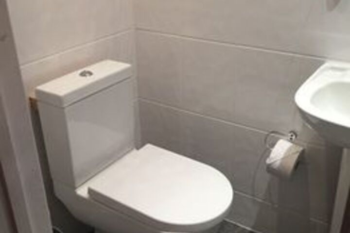 Room 10 of 37