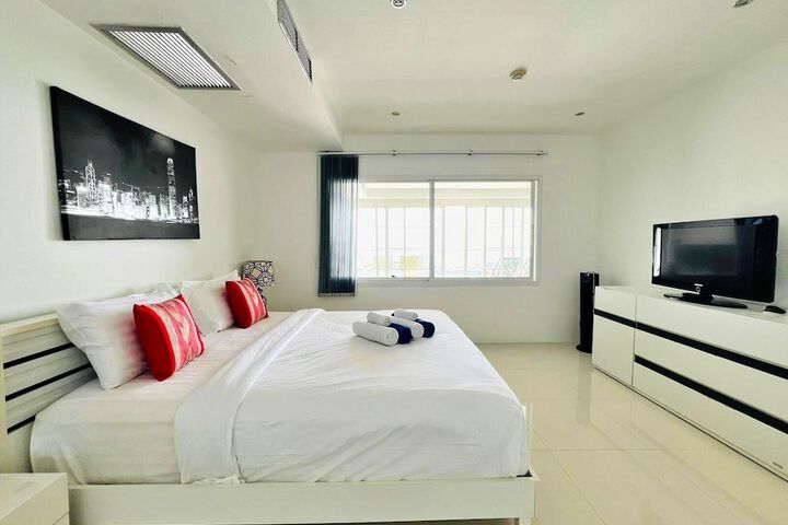 Room 10 of 51