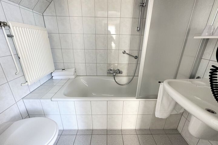 Room 36 of 49