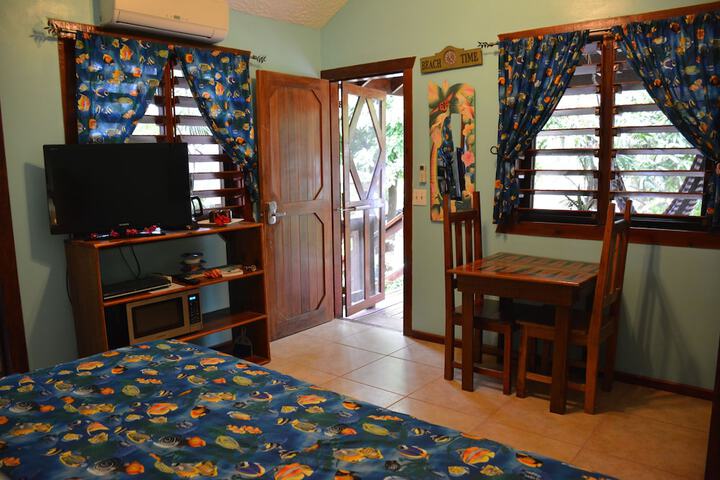 Room 4 of 89