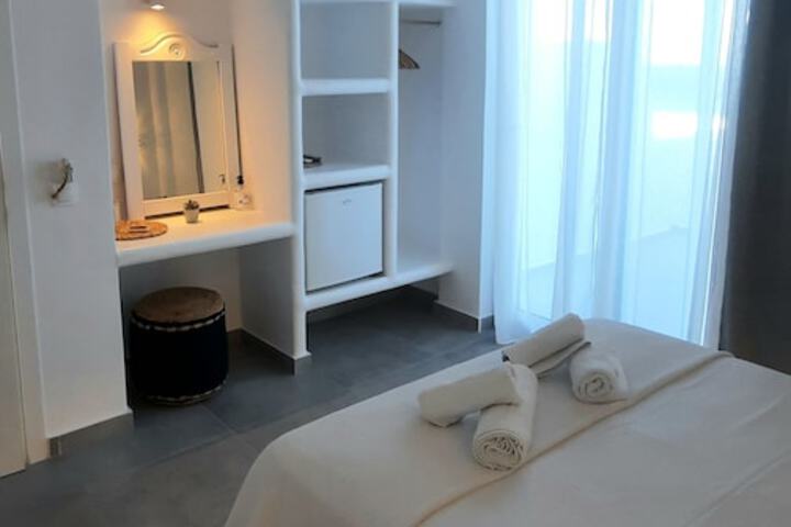 Room 4 of 46