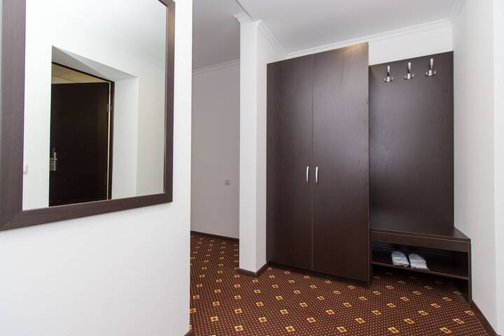 Room 25 of 31