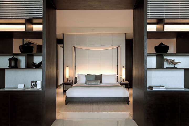 Room 19 of 100