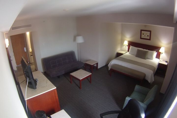 Room 14 of 50