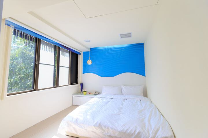 Room 11 of 60