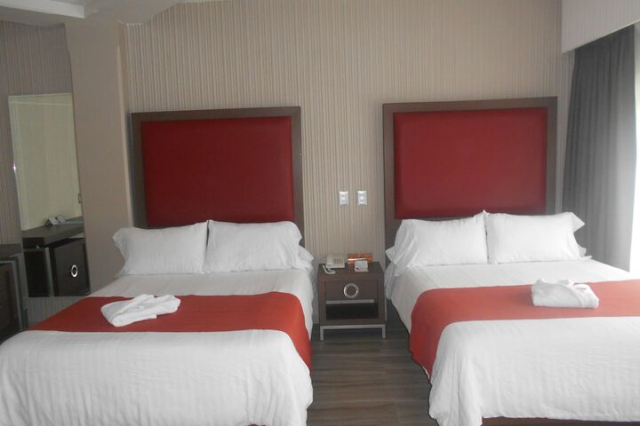 Room 28 of 130