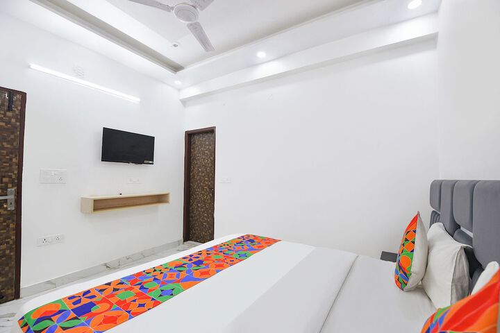 Room 17 of 29