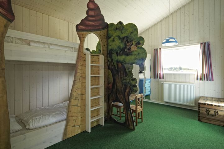 Children's theme room
