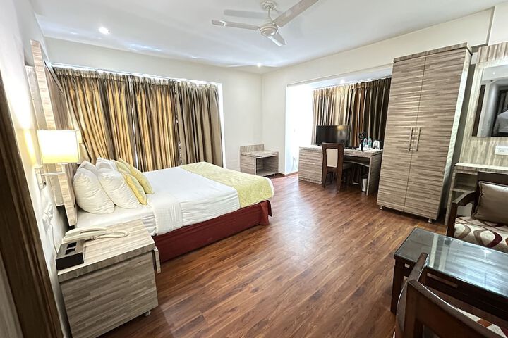 Room 9 of 22