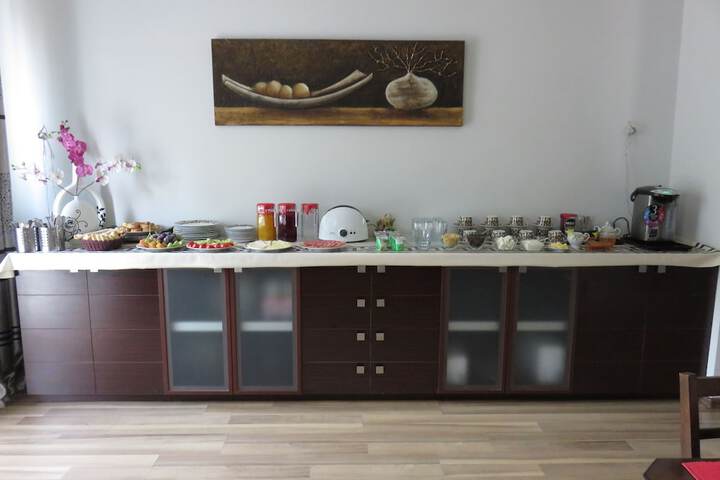 Dining 67 of 85