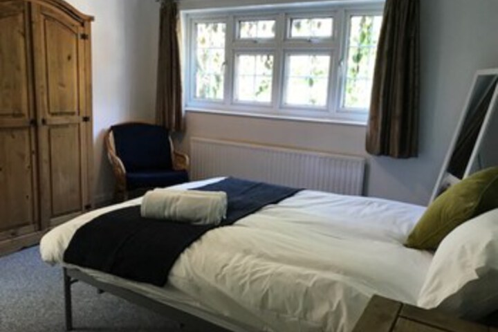 Room 11 of 40