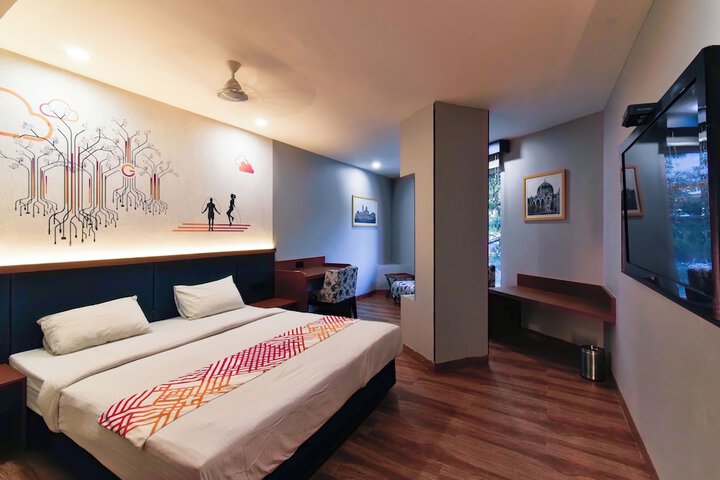 Room 17 of 46