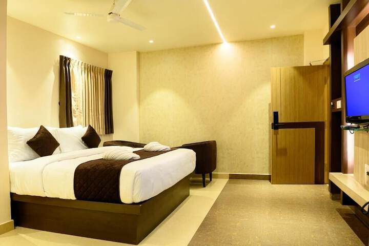 Room 10 of 30