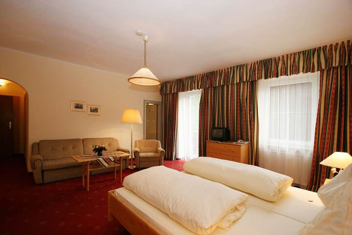 Room 8 of 31