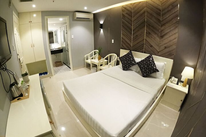 Room 19 of 70