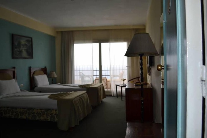 Room 4 of 30